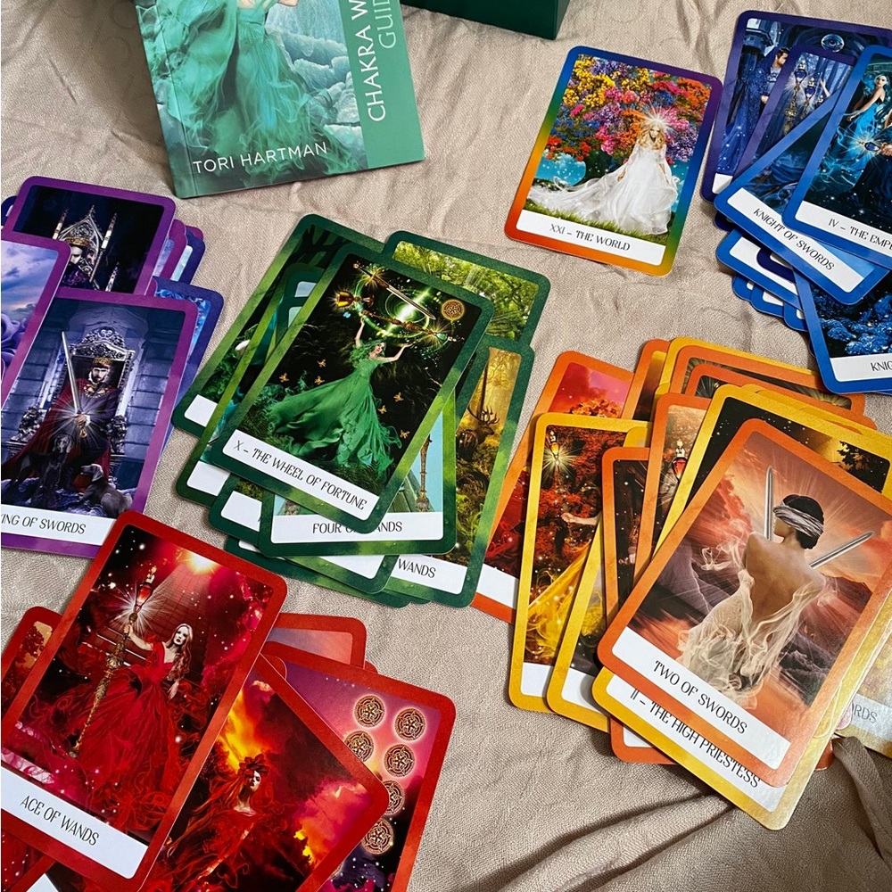 Chakra Wisdom Tarot - Picture 2 of 3